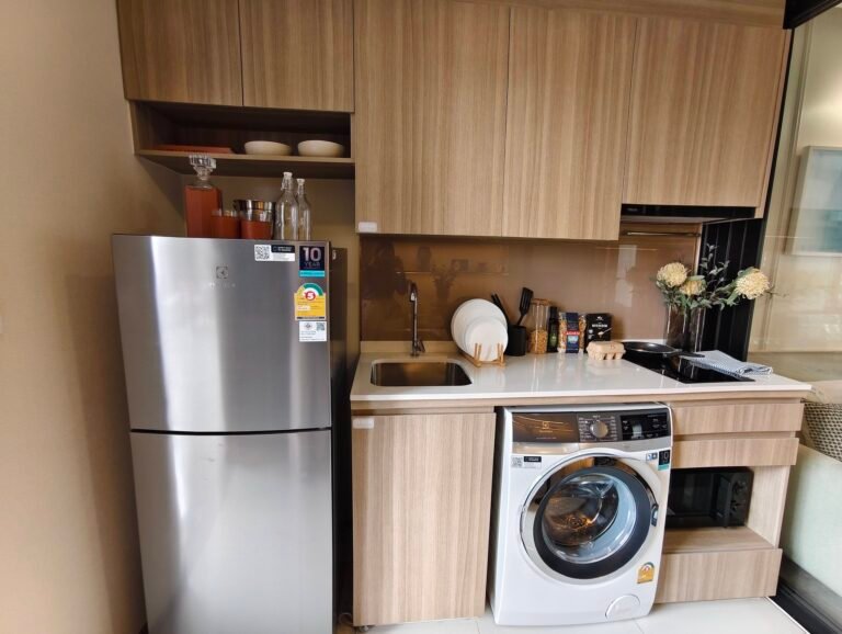 586458915 122267227328086101 4169070650431083168 N