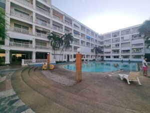 1Bedroom Condo for Sale Thepprasit Road,
