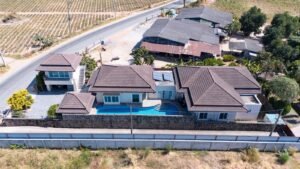 HOUSE POOL VILLA FOR SALE