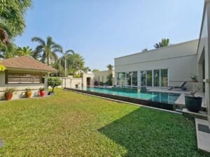 Luxury Pool Villa For Sale at The Vineyard