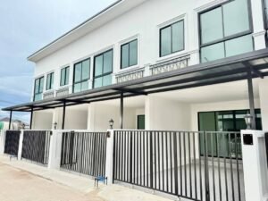 Effortless Living in a 2-Storey Townhome