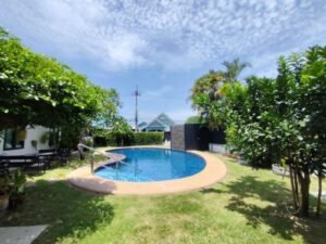 🏡 Spacious Furnished Pool Villa for Sale – East Pattaya