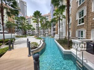 Style & Comfort, Minutes from Town – Seven Seas Cote D’Azur