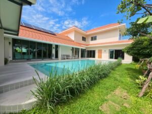 Your Own Hidden Retreat – Private Pool Villa @Mabprachan
