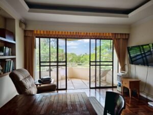 Spacious Seaside Retreat – Bay View Resort Condominium, Bang Lamung