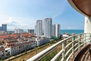 Coastal Comfort – Furnished 2-Bedroom Condo, View Talay 5D