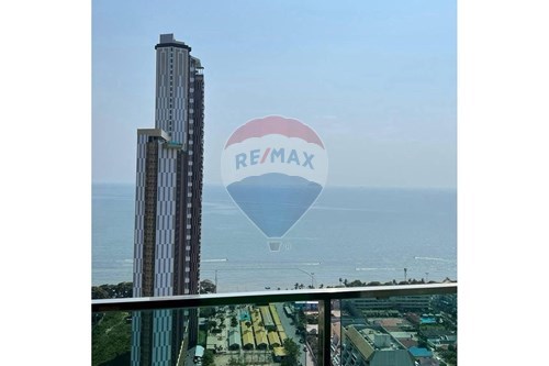 Jomtien Condo: Sea View, 2BR, Prime Location!
