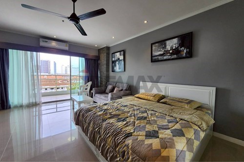 View Talay5D, Jomtien Condo with Stunning Sea Views