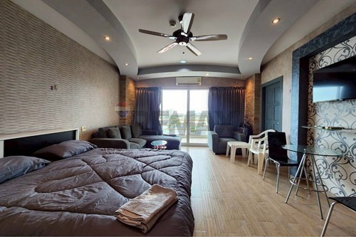Vibrant View Talay 5D Pattaya side, Jomtien Condo