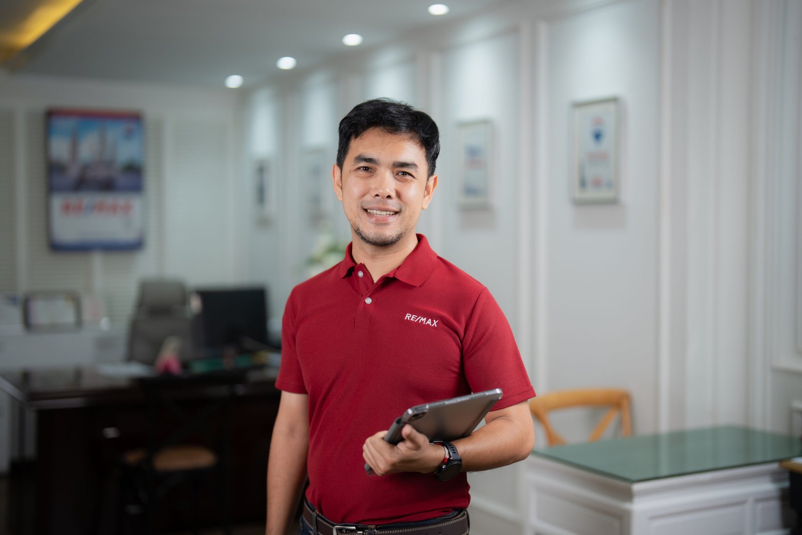 Banpoj Promthep, RE/MAX By The Sea agent