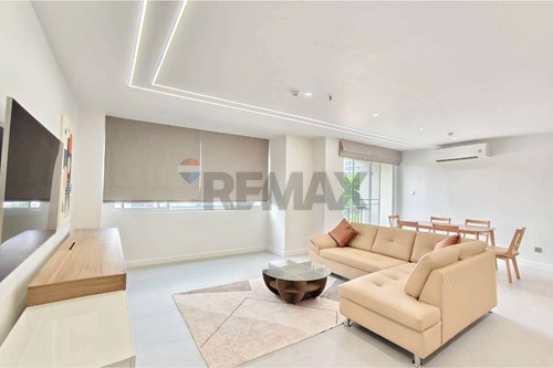 Stunning 2BR/3BA Modern Condo in Pattaya
