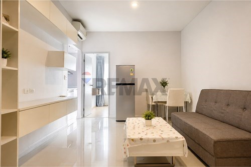 Price Drop: 1-BR Condo with Sea Views, Si Racha