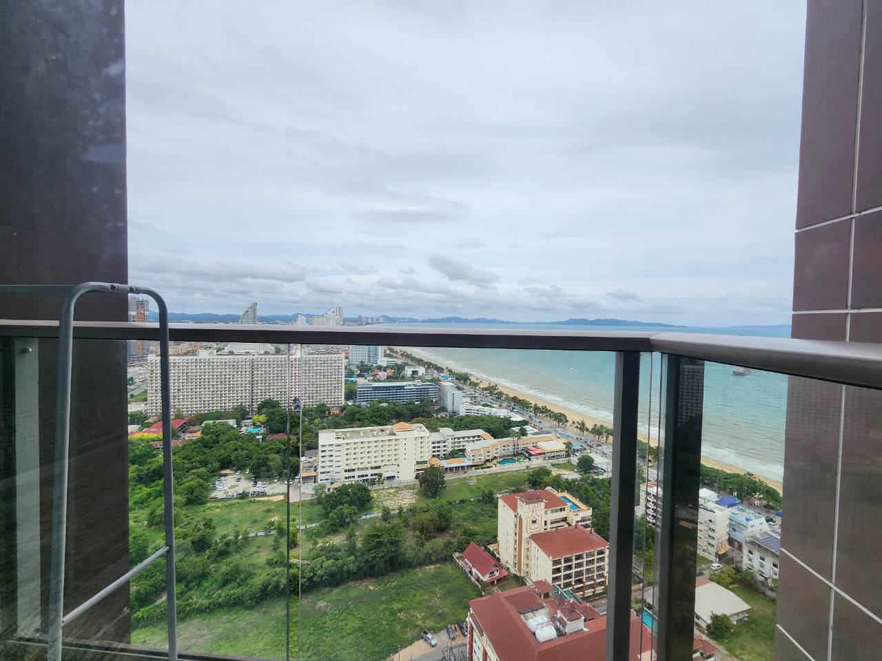 Copacabana Beach Jomtien rental apartment