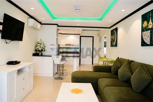 Beachside Condo in Jomtien: 2BR, 2BA, 60 Sqm